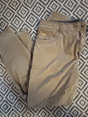 Kuhl Men's Chinos in Olive/Tan Brown
